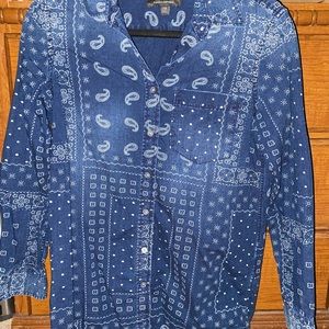 Banana Republic XS bandana print button up wemons shirt